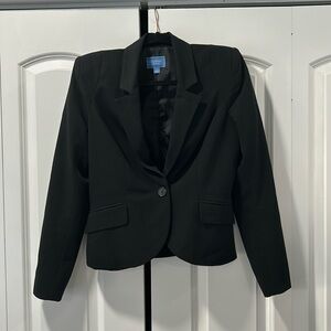 Simply Vera Black Blazer, Size 4, padded shoulders
